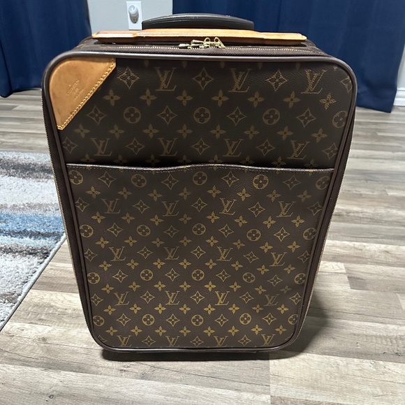 Louis Vuitton Carry On - Picture 1 of 8